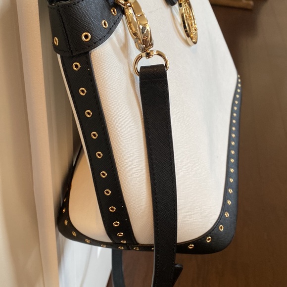 Henri Bendel W 57th Satchel - Picture 6 of 6